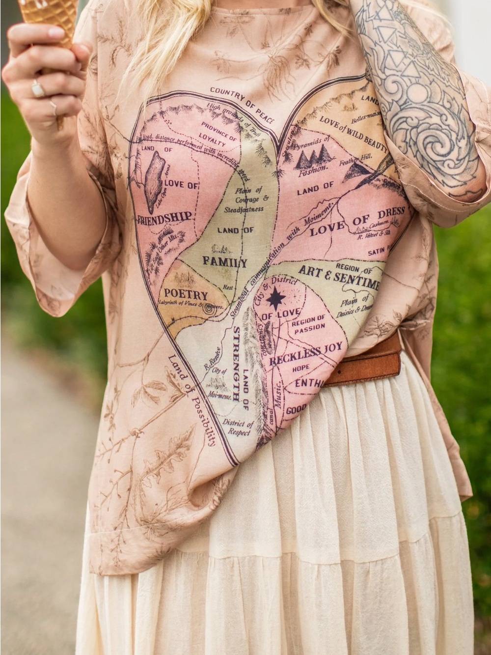 Graphic Heart Map Short Sleeve Tee - Blush Pink